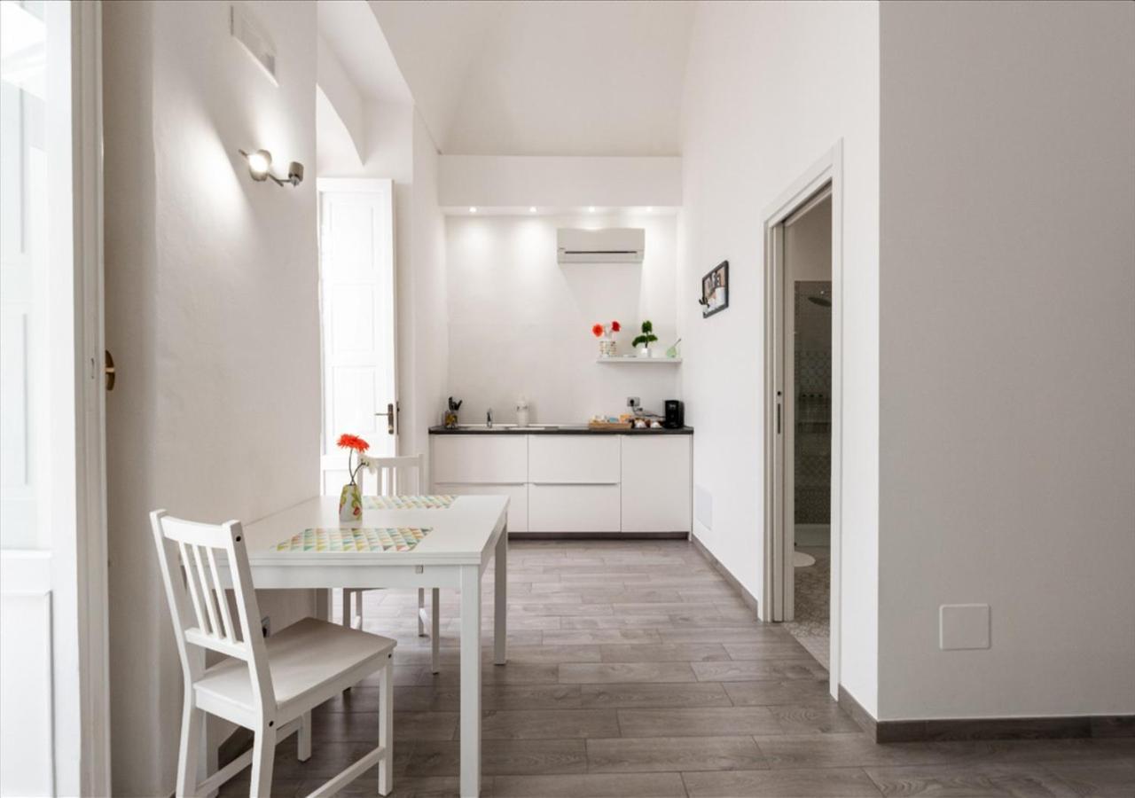 B&B 20 Archi Монополі Екстер'єр фото