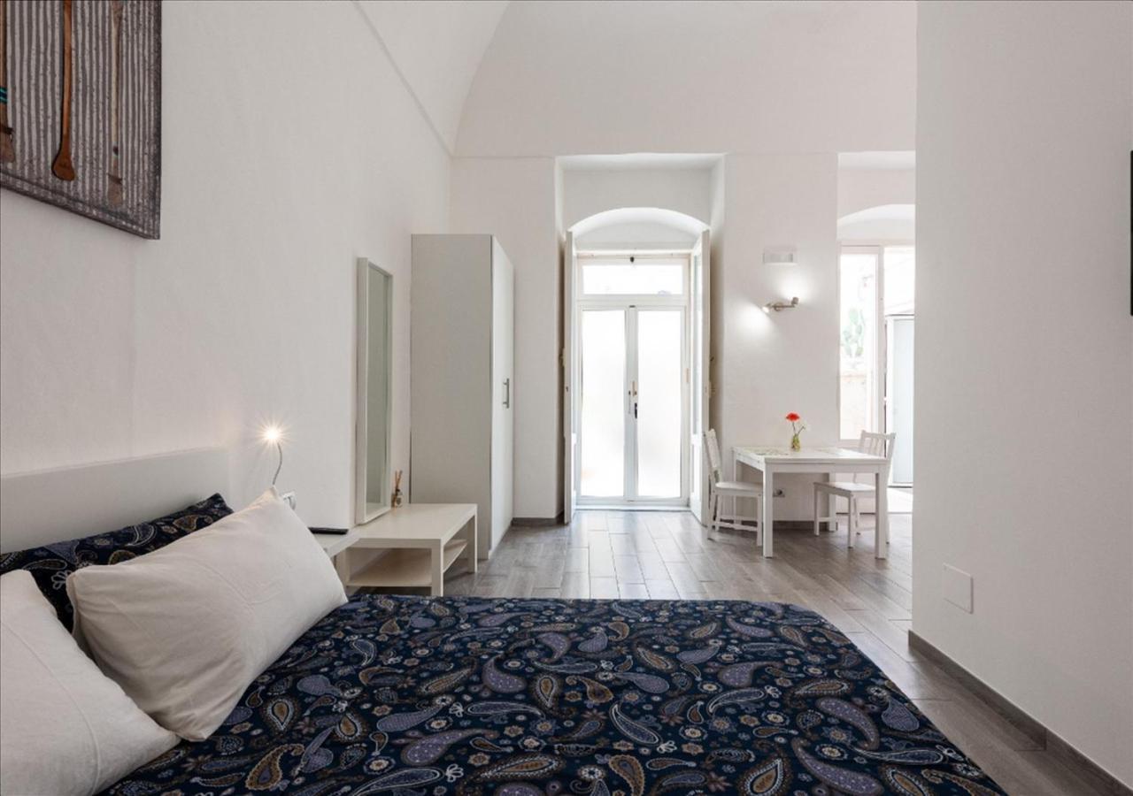 B&B 20 Archi Монополі Екстер'єр фото